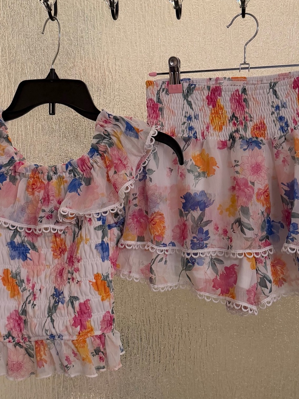 Sara Sara Girls Floral Smocked Top & Tiered Skirt Set Size 10 EUC $25